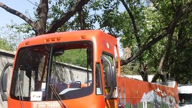 Se viene un bus turístico para pasear por Capital