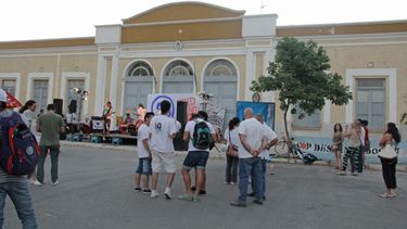 Con bandas en vivo pidieron un Boleto Educativo Gratuito
