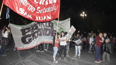 Protestaron por el incidente en Veladero en la plaza 25 y en Jáchal