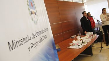 Hipoacúsicos de la provincia fueron beneficiados con entrega de equipos
