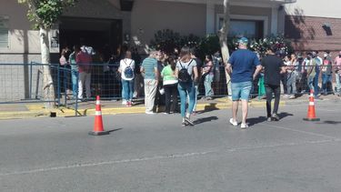 Velorio: familiares y amigos despidieron los restos de Wey Zapata