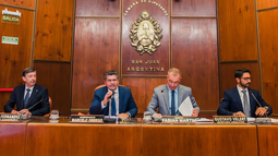 Orrego anunció el ensanche y asfalto total de la Circunvalación y una apuesta histórica a la minería y la educación Orrego anunció el ensanche y asfalto total de la Circunvalación y una apuesta histórica a la minería y la educación