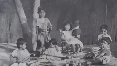 Leopoldo Mazuelos Corts y sus cinco hermanos recibieron los regalos de los Reyes Magos.