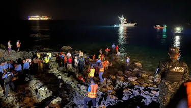 Tragedia aérea: al menos 12 muertos por la caída de un avión al mar