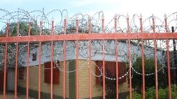 Las historias que rodean a la misteriosa casa mega blindada de Santa Lucía