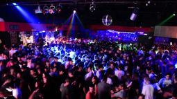 After clandestino: la policía frenó la fiesta de 100 personas en un boliche de Capital a las 11 de la mañana After clandestino: la policía frenó la fiesta de 100 personas en un boliche de Capital a las 11 de la mañana