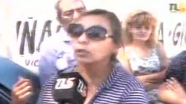 Vecinos preocupados por las consecuencias que dejó la voladura del tanque en una bodega