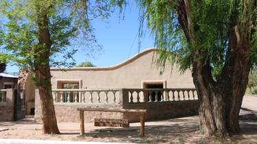 La Escuela Museo Gobernación de Los Andes está ubicada en el corazón del casco antiguo de Tamberías.