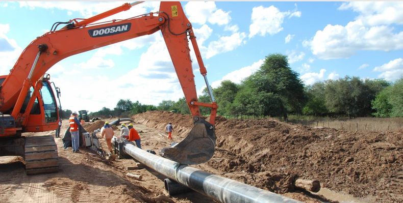  La alternativa para llegar a Zonda o desde Zonda al Gran San Juan, esta noche, será por Ullum. Las obras del acueducto Gran Tulum son esenciales para asegurar el agua al San Juan del futuro.