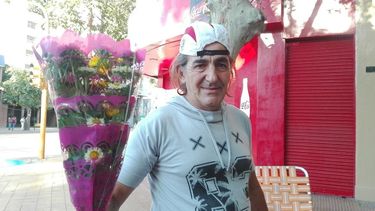 Todo el encanto de regalar una flor, contada por el florista Gustavo