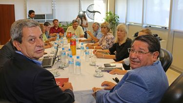 Paritarias: estatales acordaron con el gobierno un aumento del 27%