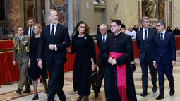 Todos los looks de luto del histórico funeral del papa Francisco
