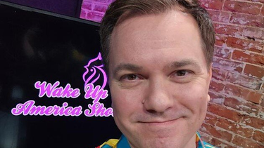 Quiso ser presidente de EEUU, y hoy vende zapatillas con la cara de Javier Milei