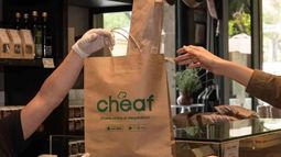 Una app que vende alimentos a punto de vencer por la mitad del precio llega a San Juan