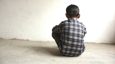 Investigan a una sanjuanina que dejó a sus hijos pequeños con unos vecinos en una situación confusa