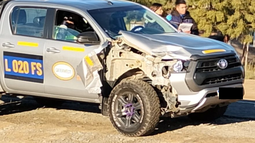 En Ruta 40, una camioneta terminó dañada tras chocar contra un caballo En Ruta 40, una camioneta terminó dañada tras chocar contra un caballo