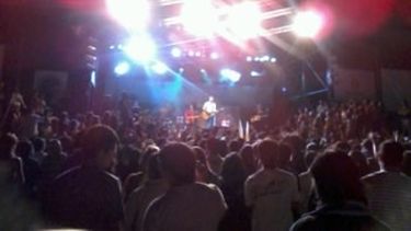 Una multitud estuvo presente en la hermosa noche de Tamberías