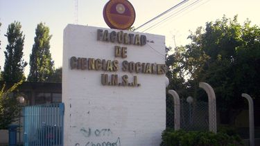 Gracias a la pandemia, hay más estudiantes que se matricularon en la Facultad de Sociales