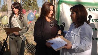 Le hicieron el cuento a una escuela del Cristo Pobre