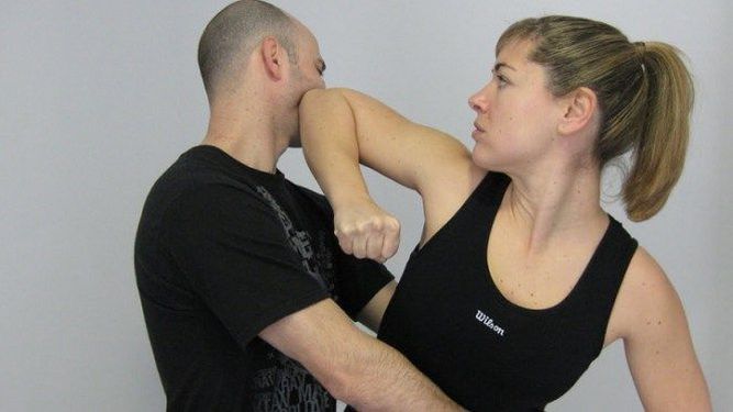 Donás juguetes, aprendés defensa personal gratisEl boom de la defensa personal en San Juan, enseñado por la profe de policías