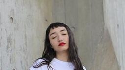 Las remeras con frases y eslóganes se ponen de moda