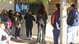 El drama de tramitar las credenciales de colectivos