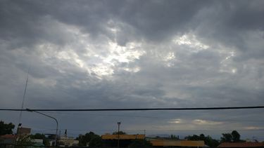 ¡Arde San Juan!: la máxima alcanzó los 44º y se esperan tormentas para la noche