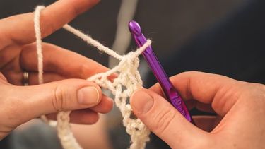 Harán un taller para aprender a tejer a crochet en San Juan: ¿dónde y cuándo se realizará?