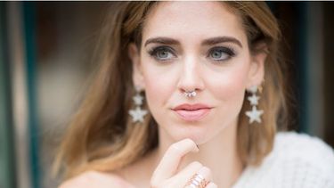 La tendencia de anillarse la cara vuelve