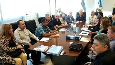 En la paritaria docente de marzo se acordó la revisión de julio. En la paritaria docente de marzo se acordó la revisión de julio.