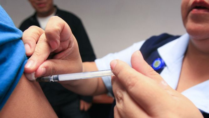 Llegaron las vacunas contra la meningitis y sólo alcanzan para bebés