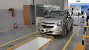 Informe: revisión técnica vehicular obligatoria desde el 1 de octubre