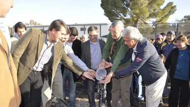 Gioja recorrió Santa Lucía para inaugurar obras de agua potable