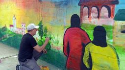 Luis Guevara, compartiendo su arte con su querido Caucete.