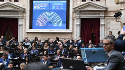 El Gobierno nacional logró la media sanción para la Ley Hojarasca en Diputados y apunta a eliminar cerca de 70 normas El Gobierno nacional logró la media sanción para la Ley Hojarasca en Diputados y apunta a eliminar cerca de 70 normas