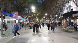 Polémica en el comercio sanjuanino por el Día del Padre: piden adelantar la fecha y estalló la interna Polémica en el comercio sanjuanino por el Día del Padre: piden adelantar la fecha y estalló la interna