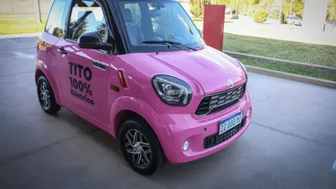¿Cómo es por dentro Tito, el primer auto eléctrico que quieren fabricar en San Juan?