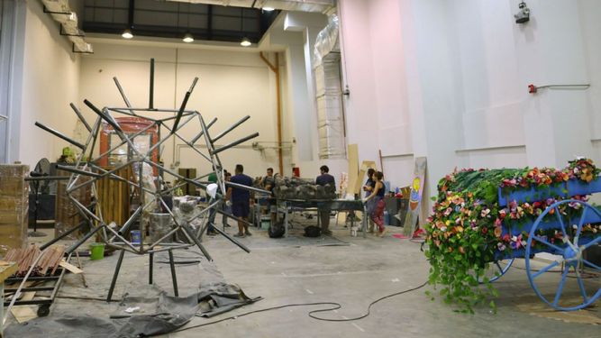 El Teatro del Bicentenario alberga la utilería del espectáculo final de la Fiesta del Sol