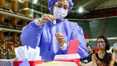 Personal de salud privado de San Juan recibirá la tercera dosis contra el Covid-19 desde el martes