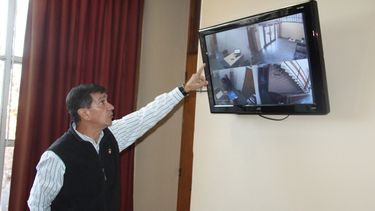 Por las polémicas, en la Junta Médica ahora filman todo