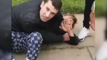 Un turista argentina se hizo viral por detener a un delincuente en una plaza de Chile.