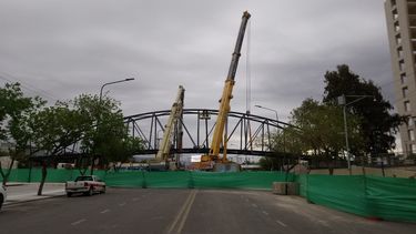 Ya está ensamblado: así quedó el imponente Puente Cívico