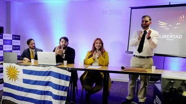 Fundaron La Libertad Avanza, pero en Uruguay