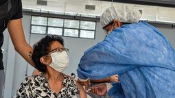 Llegarán a San Juan al menos otras 5.000 vacunas: apuran las muchas que quedan por colocar