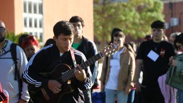 Del seguridad al cantante ambulante y la jubilada que llegó de 9 de Julio: cómo se vivió el casting de La Voz Argentina en San Juan