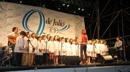 Un Centenario cautivado por el calor del pueblo, inauguración y música