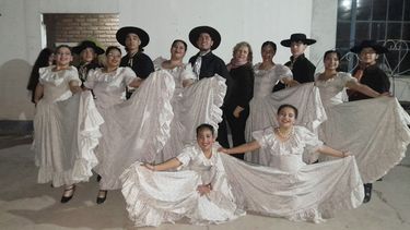 Fuerte Argentina, la escuela de folklore que nació de un sueño y crece en un popular barrio de Chimbas