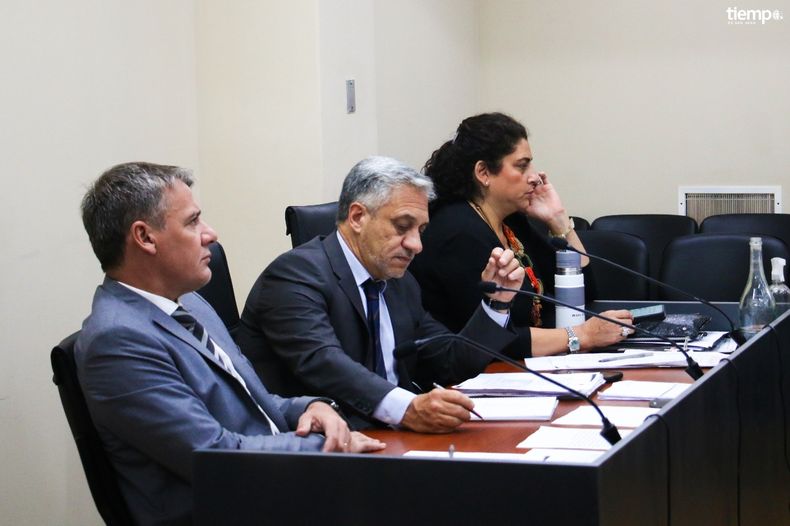 Tribunal colegiado: Pablo Leonardo León, Gloria Verónica Chicón y Sergio López Martí Tribunal colegiado: Pablo Leonardo León, Gloria Verónica Chicón y Sergio López Martí