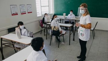 La vacuna ¿requisito fundamental para las clases presenciales?: qué dicen los gremios de San Juan