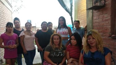 Un grupo de mujeres trans armó un merendero que alimenta a 50 pibes en La Bebida